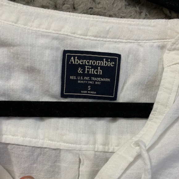 white abercrombie shirt - Picture 2 of 2